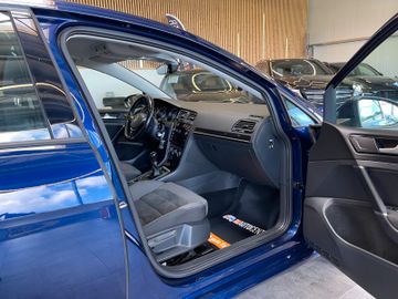 Volkswagen Golf VII Lim. Highline BMTStart-Stopp *AHK*LED*