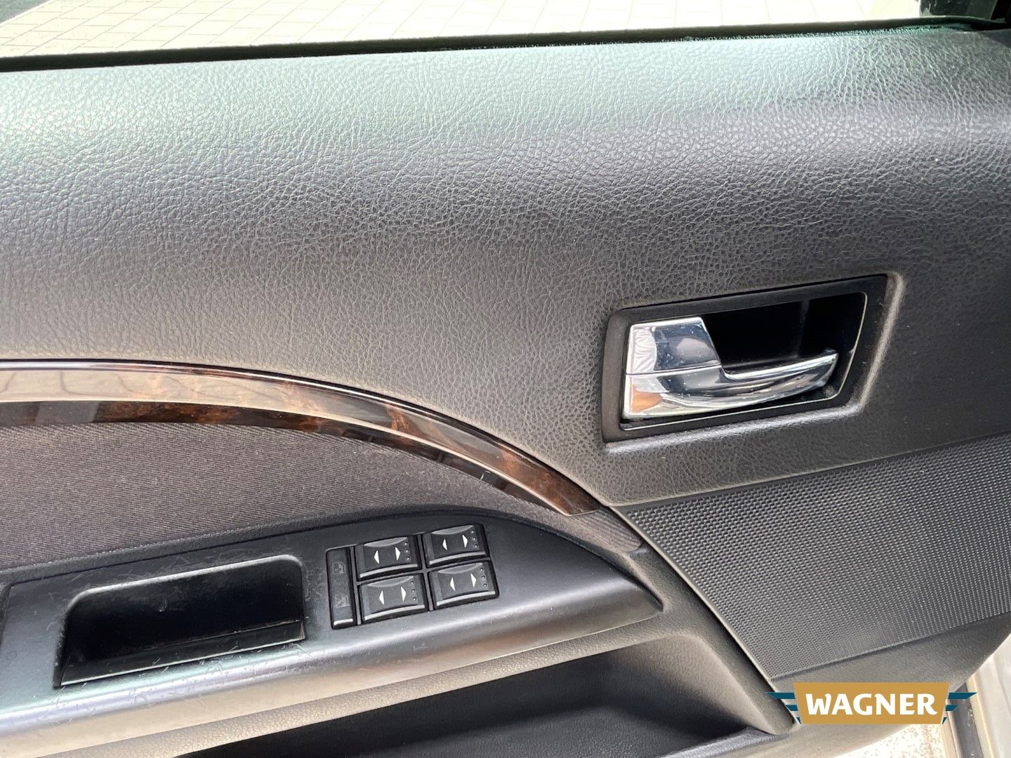 Fahrzeugabbildung Ford Mondeo Turnier Ghia Klimaanlage Sitzheizung