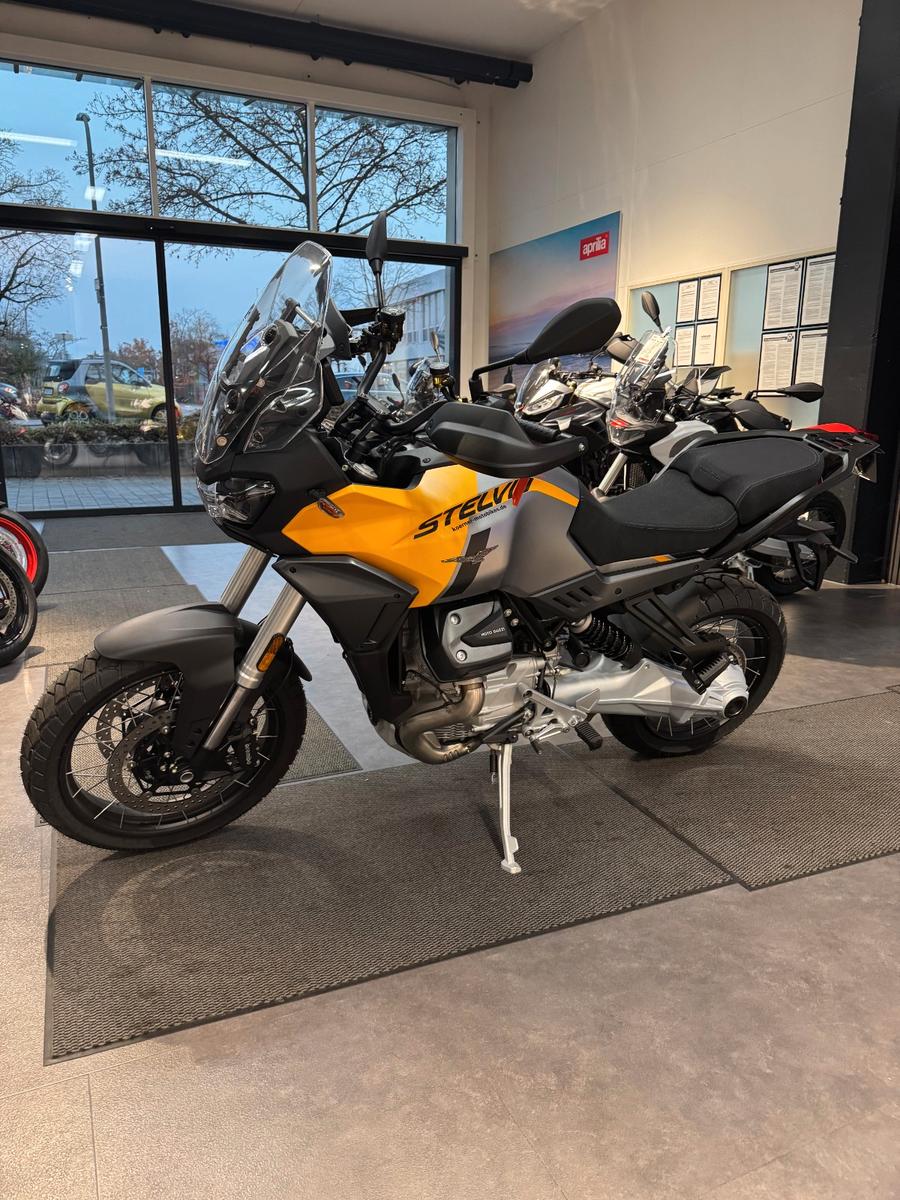 Moto Guzzi Stelvio E5+