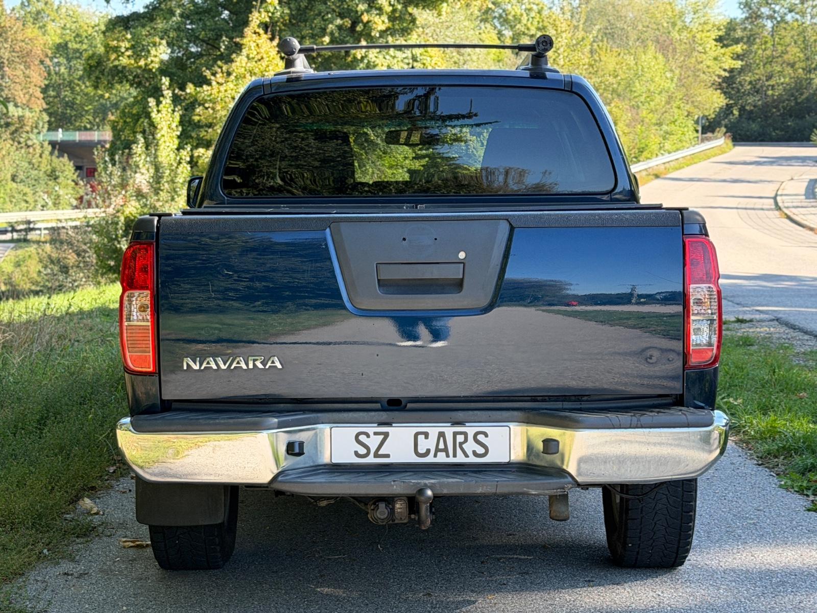 Nissan Navara D40 Double Cab 2.5 dCi 171 ch • BVA • 4x4 • Toit Ouvrant • Sièges chauffants