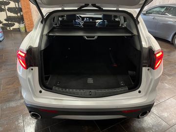 Alfa-Romeo Stelvio - 6