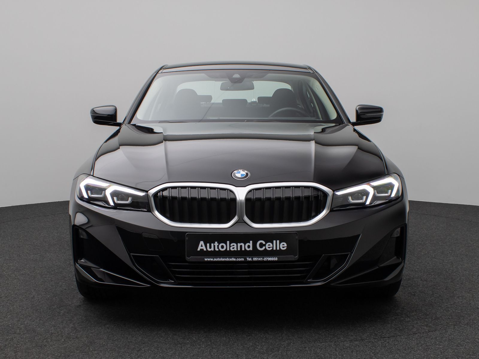 Fahrzeugabbildung BMW 318i HUD DAB CockPitPro PDC Geschwindigkeitsreg