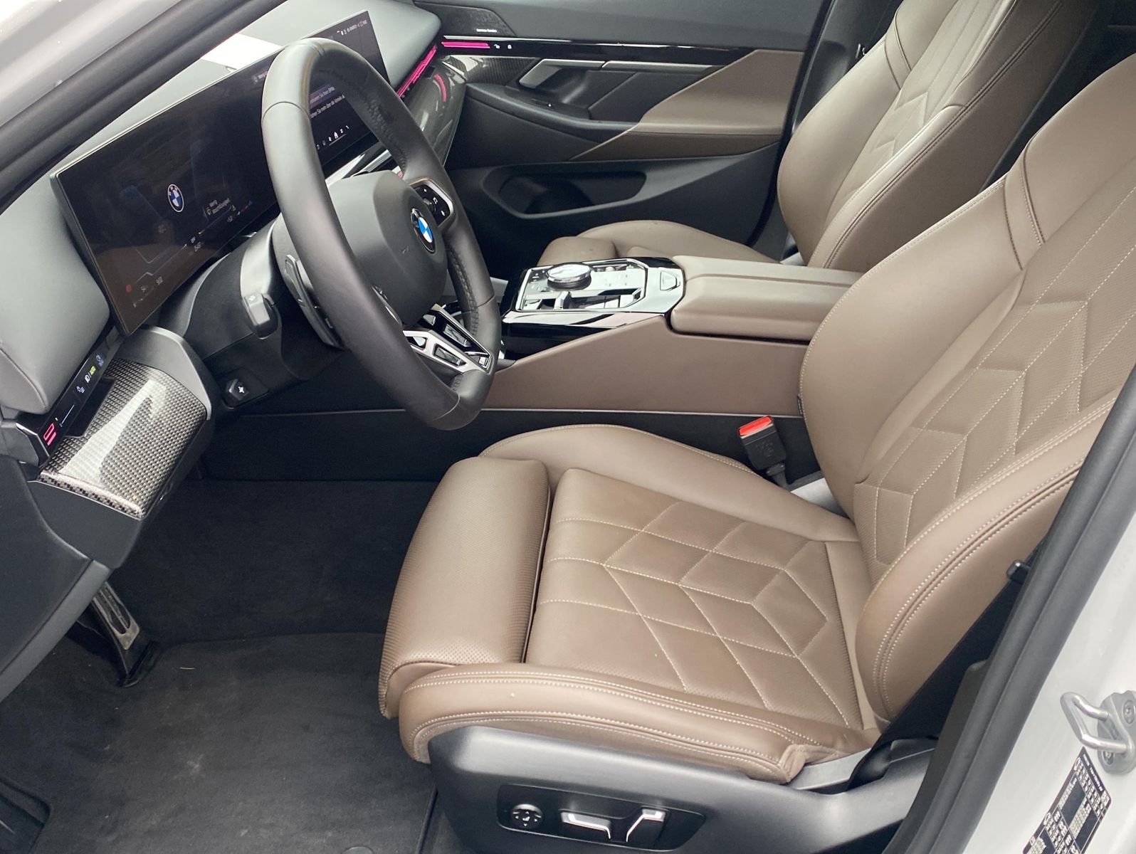 BMW 520 iA M Sport Standheizung Anhängerkupplung foto 3