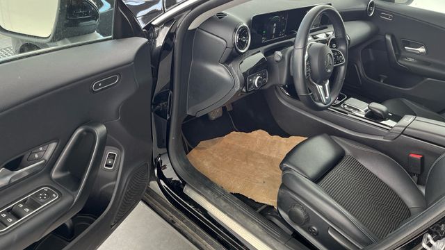 Fahrzeugabbildung Mercedes-Benz CLA 250 Shooting Brake e 8G-DCT+Navi+Spur+MBUX