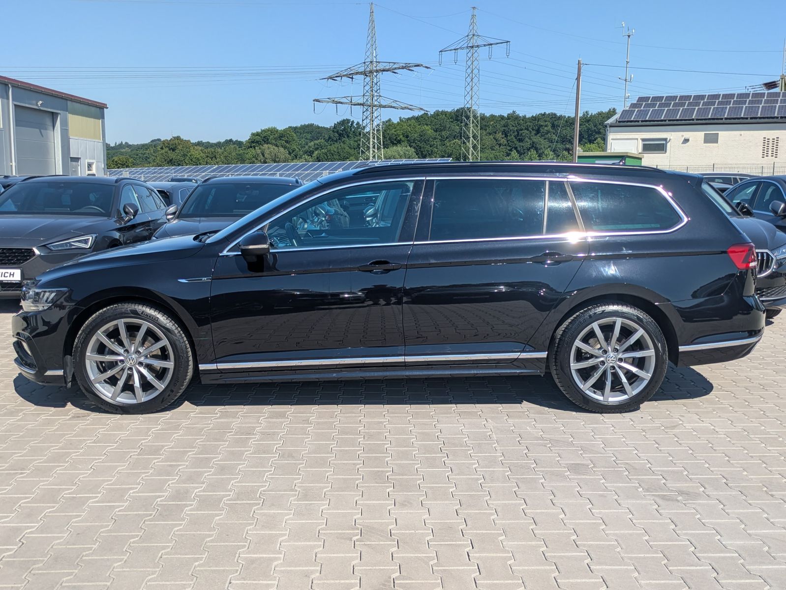 Fahrzeugabbildung Volkswagen Passat 2.0 TDI DSG R-Line 2x 4Motion LEDER*LED