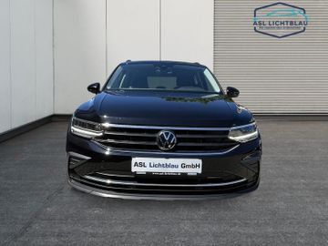 Volkswagen Tiguan - 2