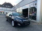 Opel Astra J Lim. 5-trg. Sport - Opel Astra aus 2009: J