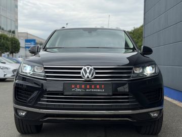 Volkswagen Touareg - 2