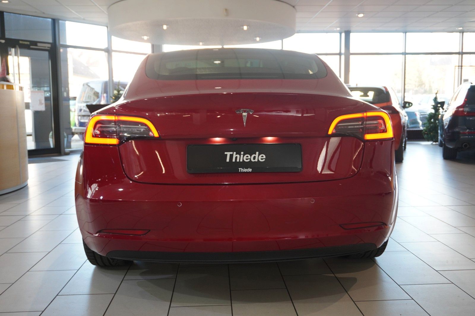 Fahrzeugabbildung Tesla Model 3 Standard Range Plus NAVI/KAMERA/DAB/AHK