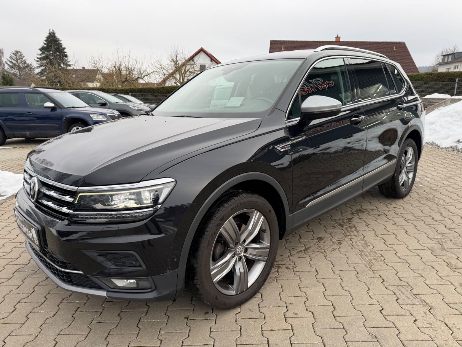 Fahrzeugabbildung Volkswagen Tiguan Allspace 4Motion°7 Sitzer°DSG°AHK°LED°