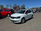 Skoda Fabia DRIVE TÜV/AHK/NAVI/TEMPOMAT/ACC - Skoda Fabia mit Benzin-Antrieb: Limousine