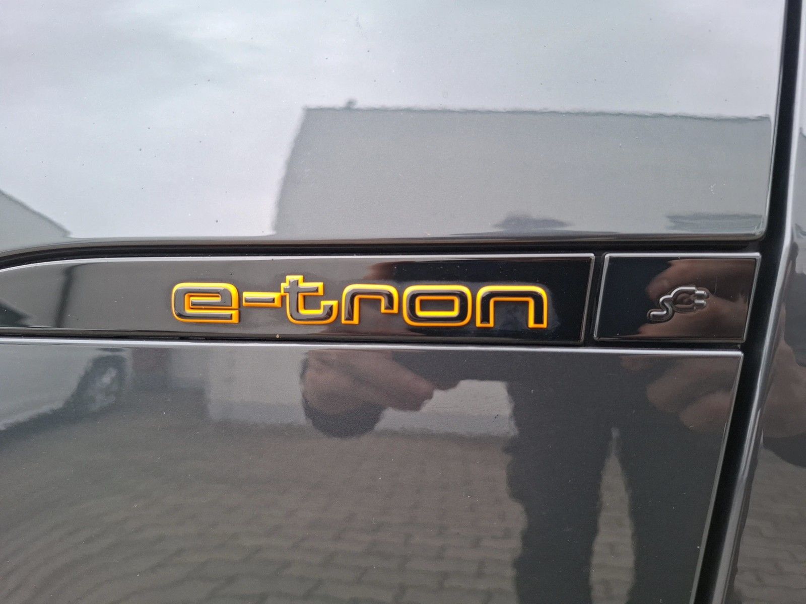 Fahrzeugabbildung Audi e-tron Sportback 50 advanced quattro LED Navi AV