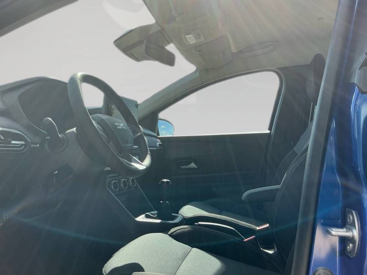 Fahrzeugabbildung Dacia Sandero Expression TCe 100