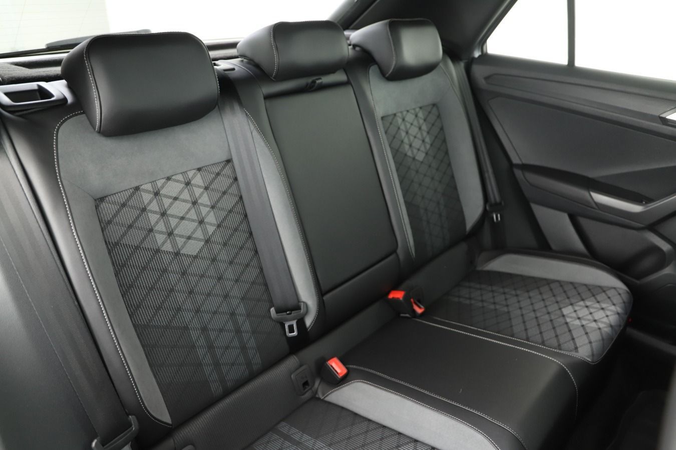 Volkswagen T-Roc 2.0 TDI DSG R line IQ.Light ACC Kamera App foto 5