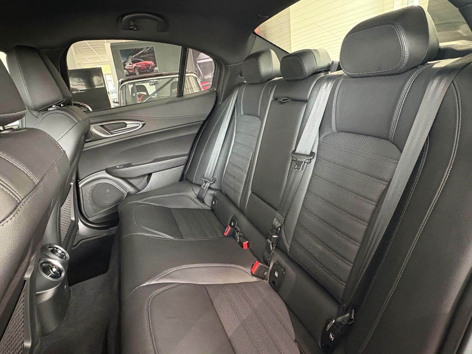 Alfa Romeo Giulia - Bild 16