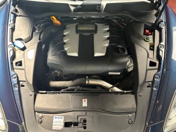 Porsche Cayenne - 6