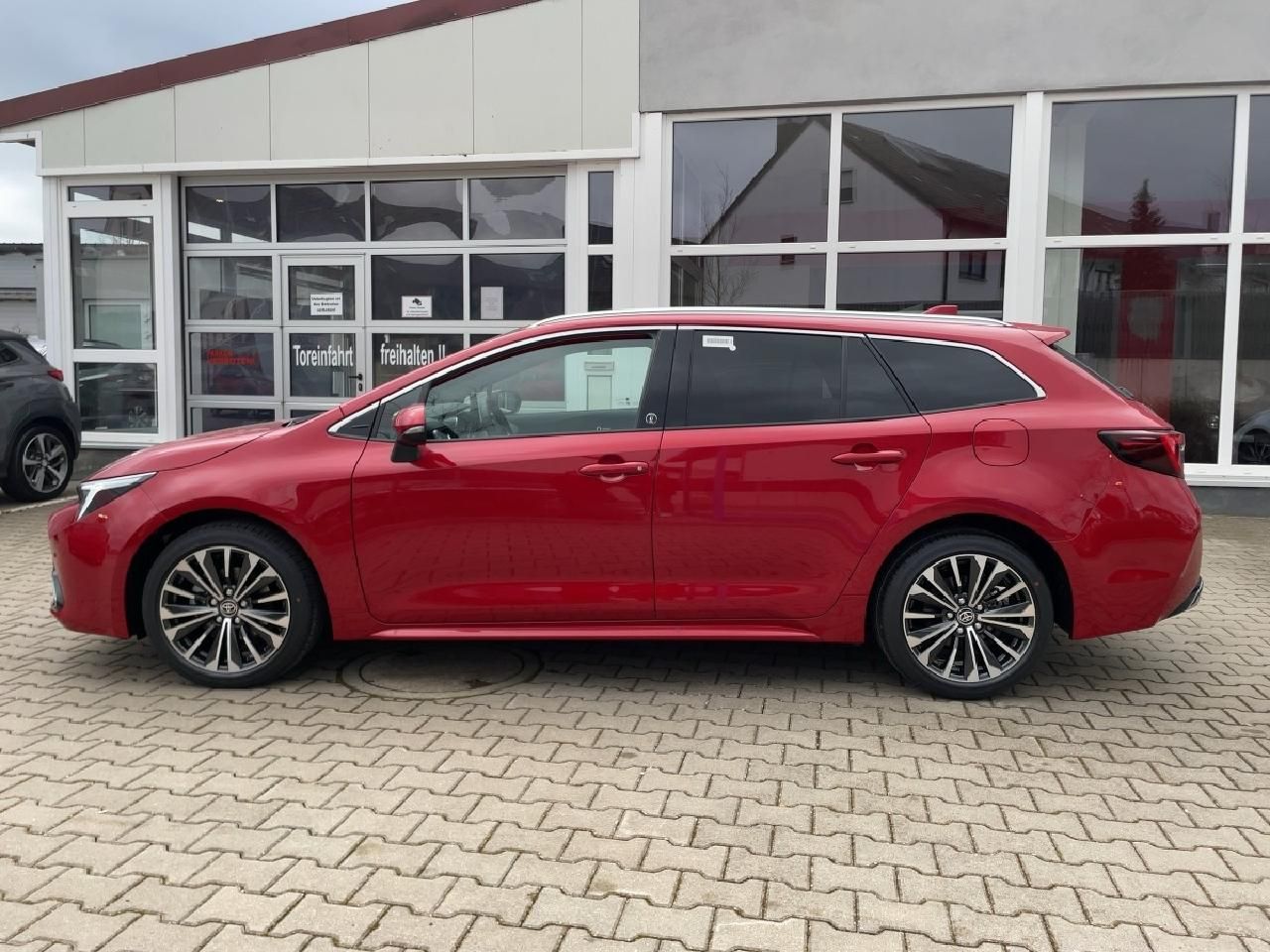 Fahrzeugabbildung Toyota Corolla Touring Sports 1.8 Hybrid Team D