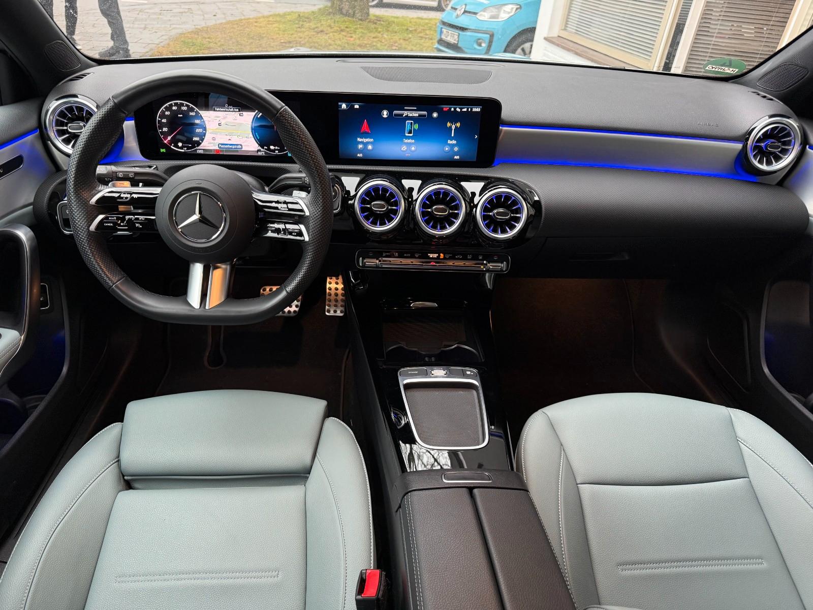 Mercedes-Benz A 250e - AMG Line-RFK-Ambiente-Advanced Plus