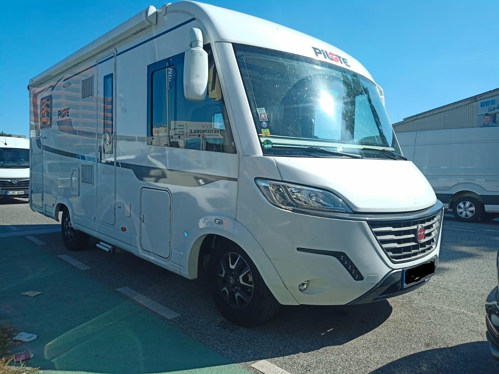 Pilote G 700 C* 2.Klima* SAT* Backofen* Navi* Leder