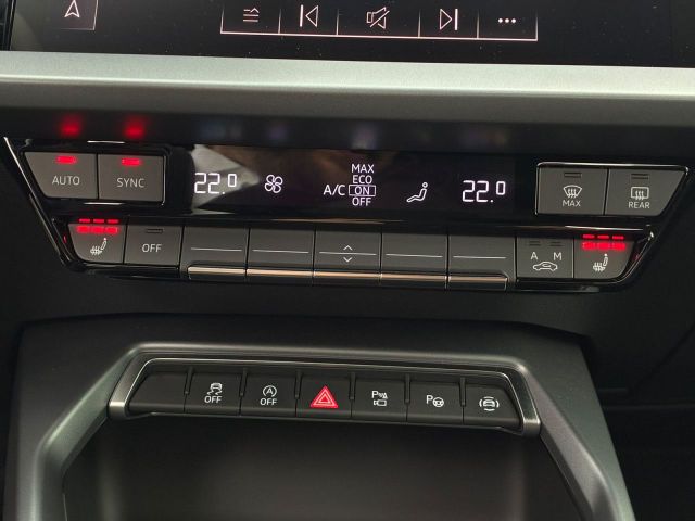 A3 SPORTBACK 30 TFSI S-TRONIC AZV+NAVI+CAM+LED