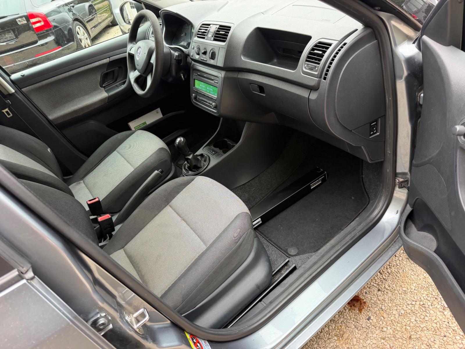 Skoda Fabia 2013 — photo 7