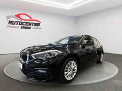 BMW 118  i Advantage LED NAVI PDC AHK Panorama