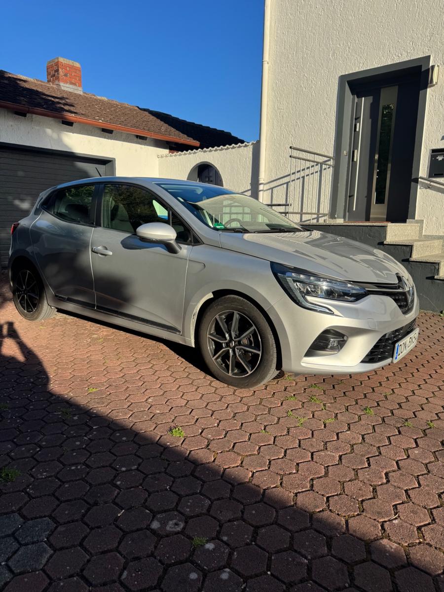 Renault Clio E-Tech Hybrid TÜV-Service Neu