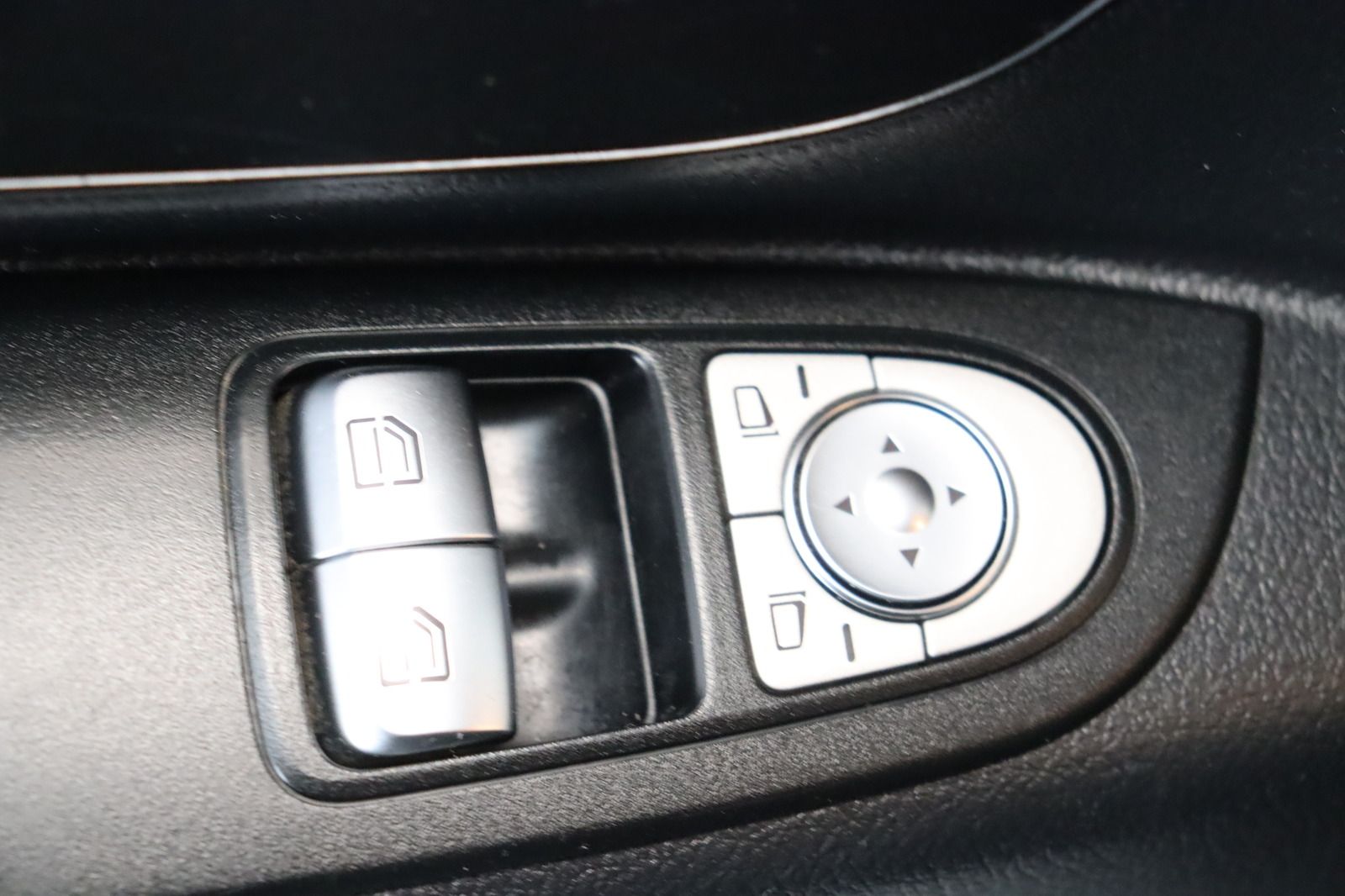 Fahrzeugabbildung Mercedes-Benz Vito Mixto 116 CDI lang * RFK * Navi * AHK