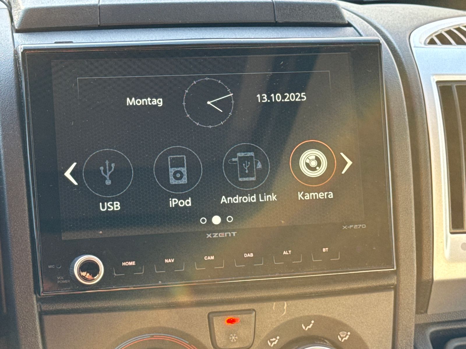 Fahrzeugabbildung Bürstner Campeo Black Forest C 600 AUFSTELLDACH SHZ NAVI+