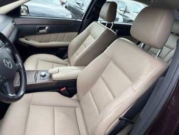 Mercedes E 220 - 10