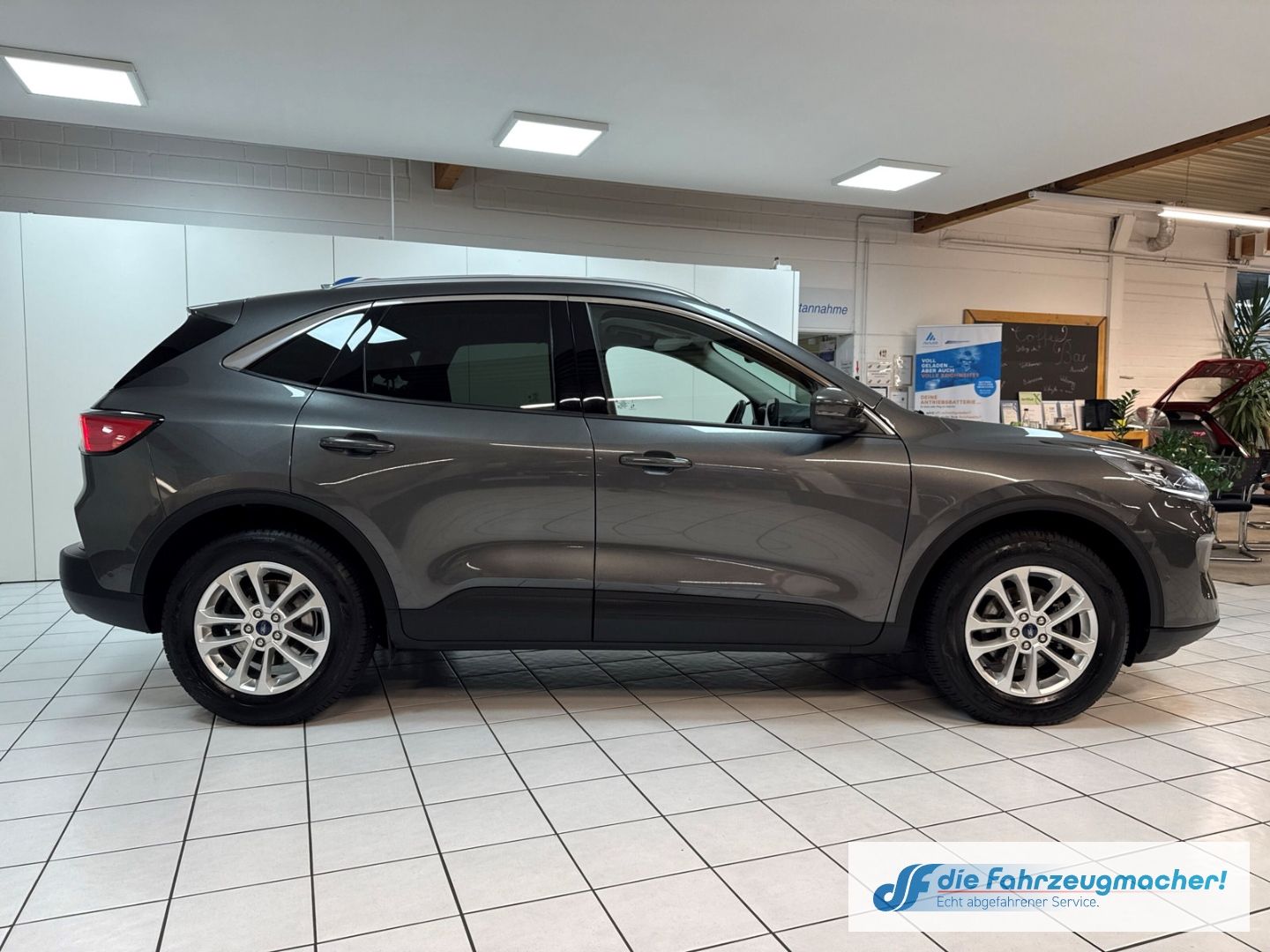 Fahrzeugabbildung Ford Kuga Titanium X HUD Navi Digitales Cockpit Sound