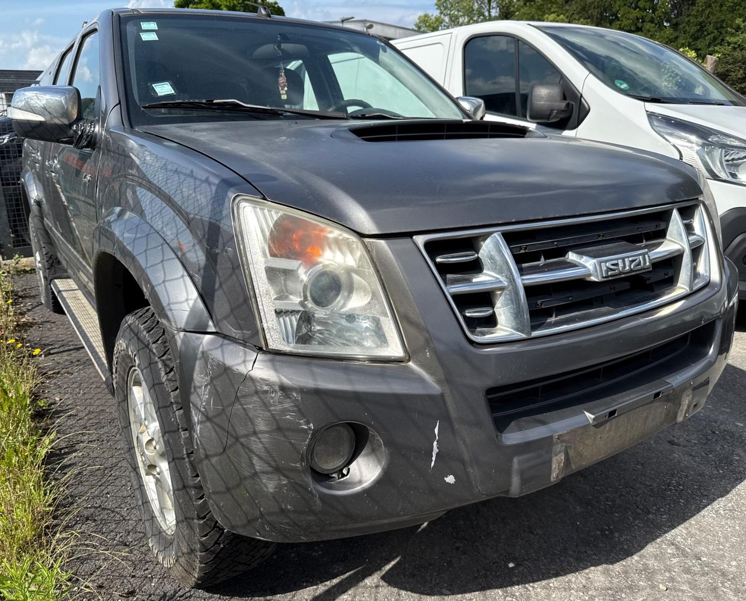Isuzu D-Max 3,0 Ltr.-120 kW DoubleCab Custom 4WD,Klima