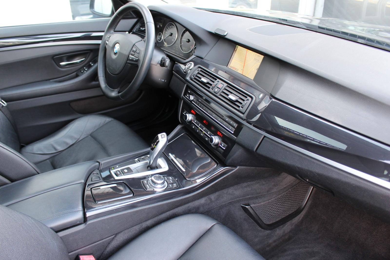BMW 520d Touring Autom.+1.Hand+Pano+Schiebed.+Kamera