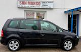 Volkswagen Touran Highline TÜV und Service neu - Volkswagen Touran aus 2005: Highline