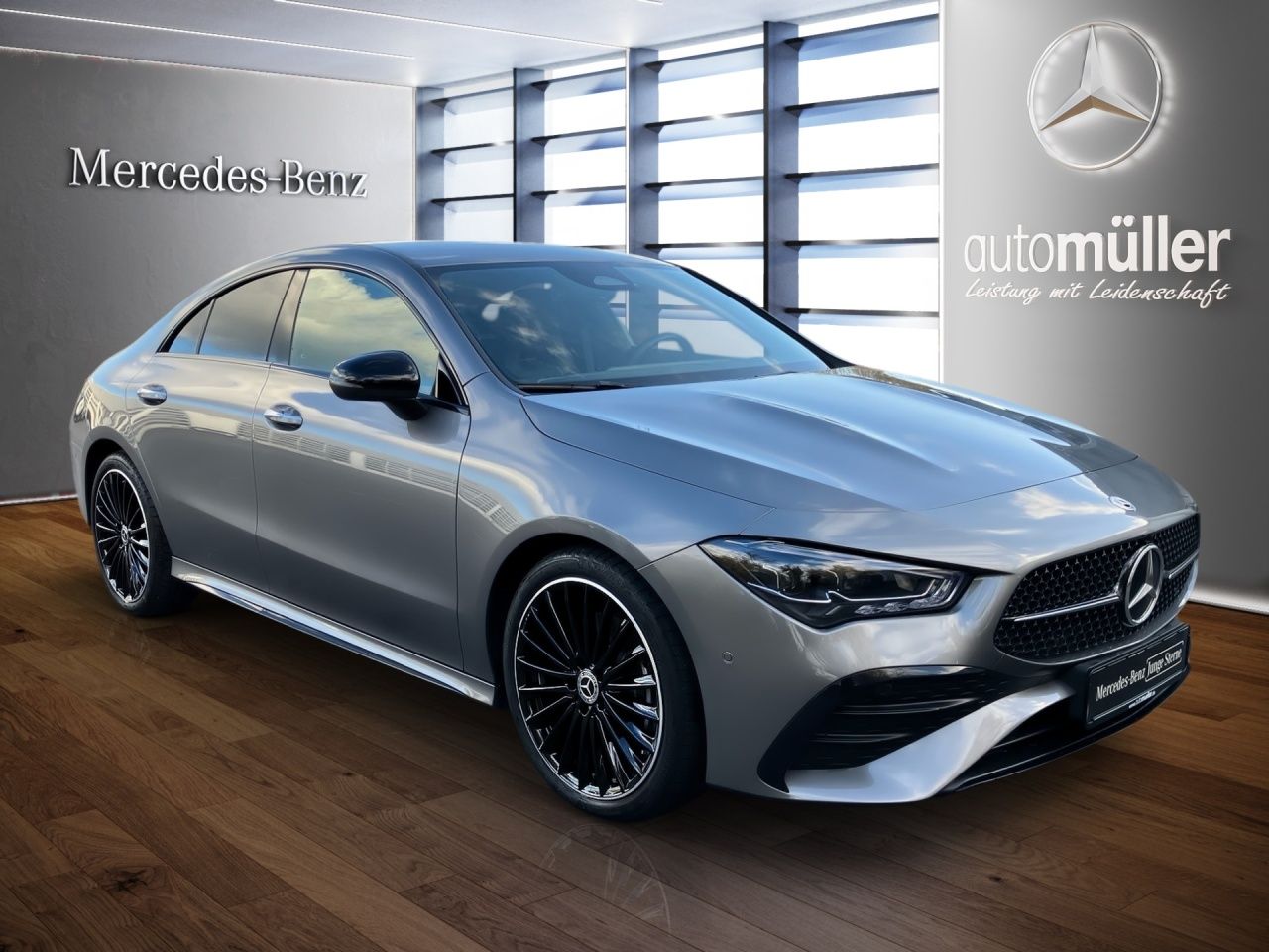 Fahrzeugabbildung Mercedes-Benz CLA 200 d Coupé AMG+AHK+NIGHT+DISTR+MULTIB+KEYL+