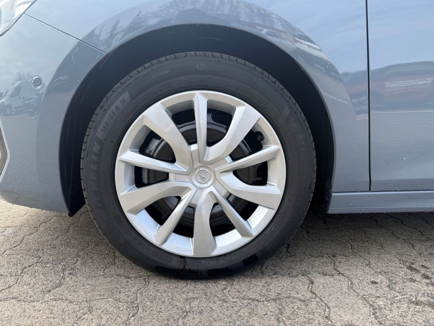 Fahrzeugabbildung Opel Corsa F Edition SHZ+LHZ+Kamera