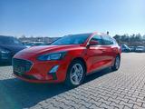Ford Focus Turnier Cool & Connect Hybrid, AHK neu - Ford Focus mit Hybrid-Antrieb