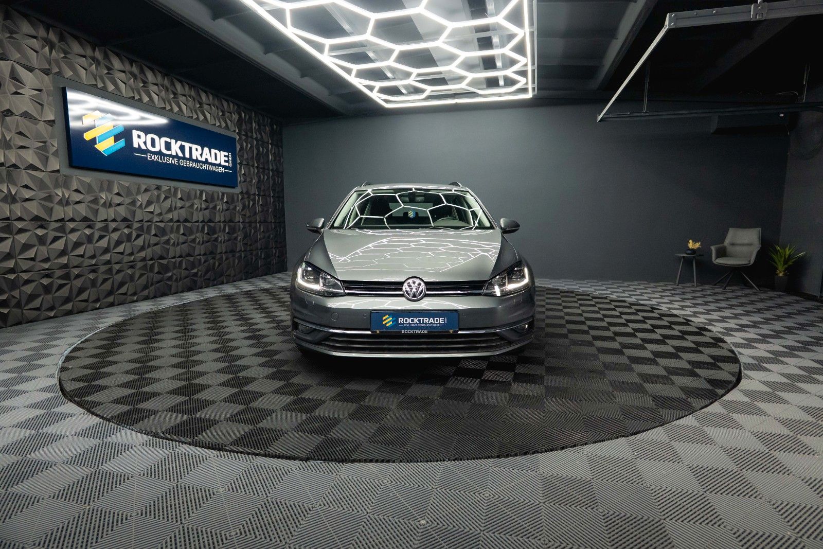 Fahrzeugabbildung Volkswagen Golf VII Variant Comfortline Autom. *ACC*LED*19%