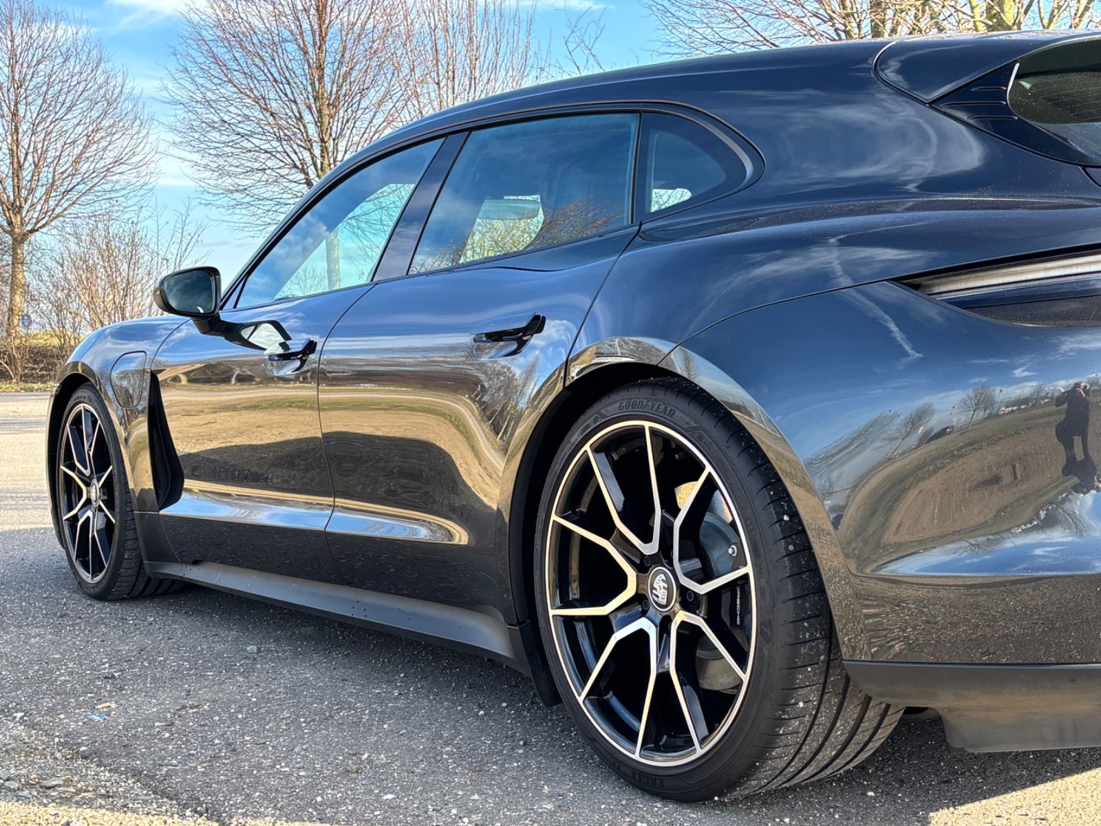 PORSCHE Taycan Sport Tourismo 