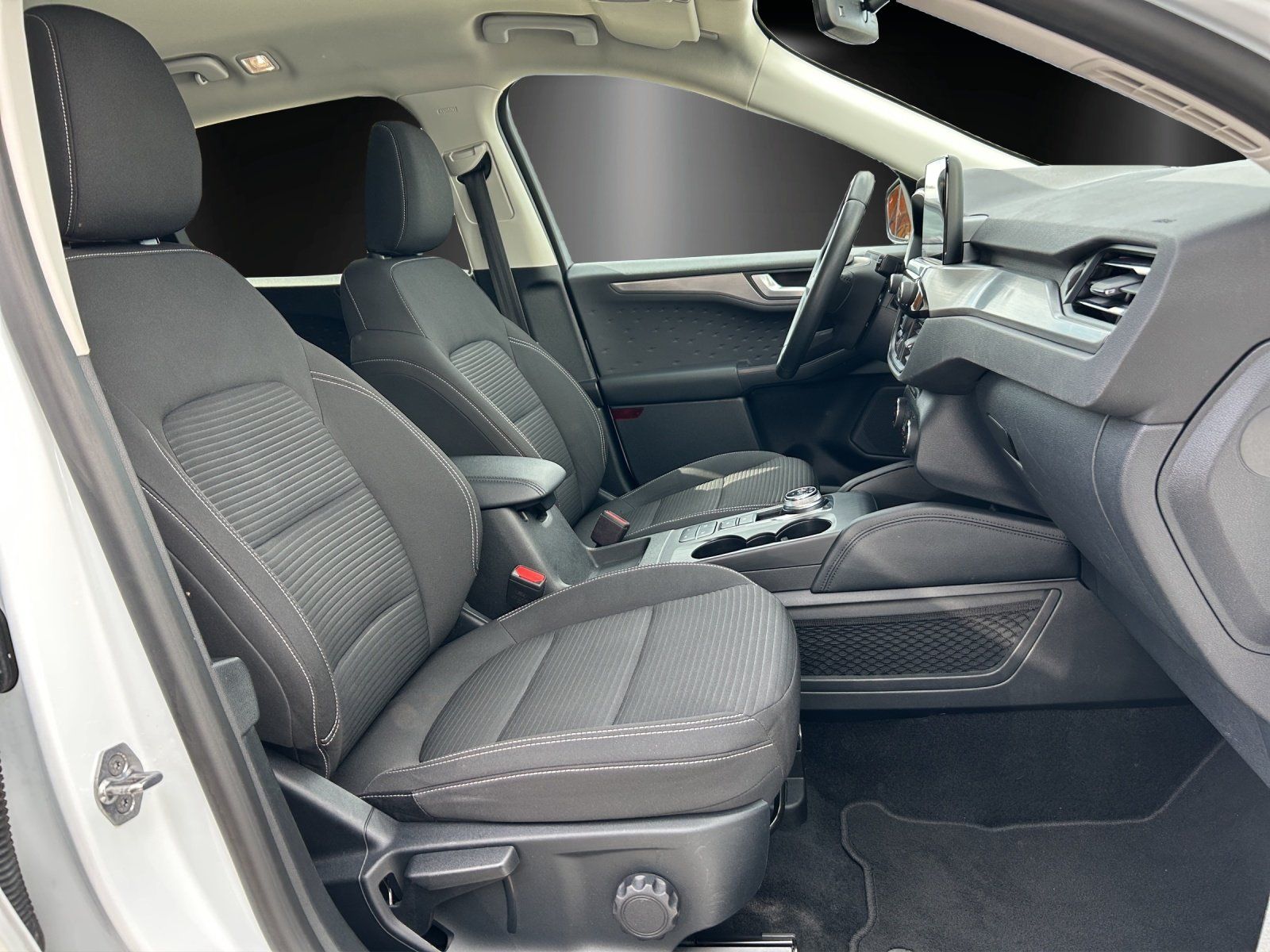 Fahrzeugabbildung Ford Kuga 2.5 Duratec Plug-in-Hybrid Titanium/AHK/CAM