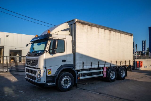 Volvo FM330-6X2+E5 (10pneus/tires)