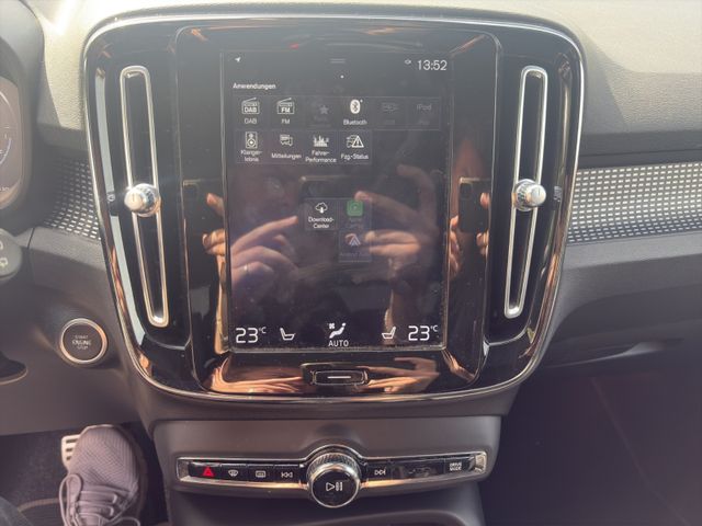 Volvo XC40 R Design Recharge Plug-In Hybrid 2WD