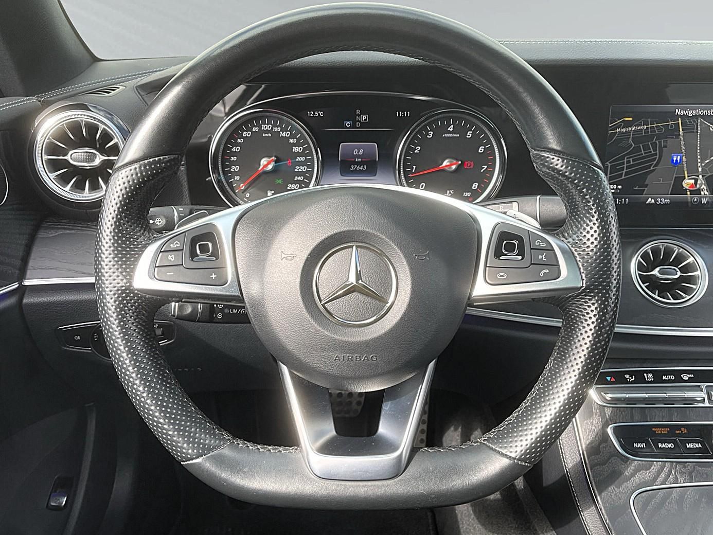 Mercedes-Benz E 200 CGI Coupé 9G-Tronic AMG Line LED PANO NAVI foto 15