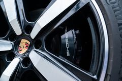 PORSCHE Cayenne S/ 1. HD./ LUFT/ BURMESTER/ INNODRIVE PORSCHE Cayenne S/ 1. HD./ LUFT/ BURMESTER/ INNODRIVE