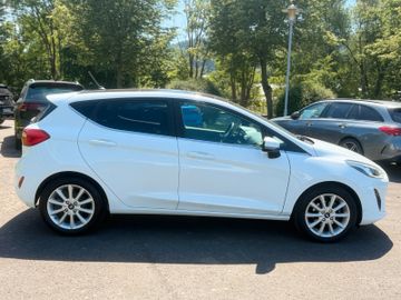 Ford Fiesta *SHZ*LED*LHZ*AC*MFL*PANO*