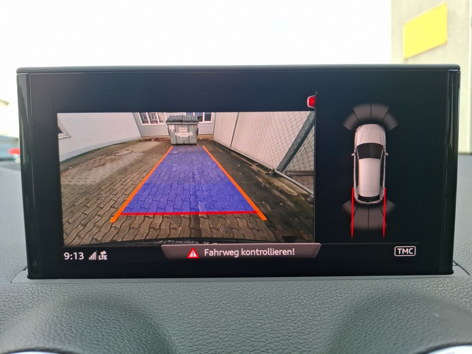 Fahrzeugabbildung Audi Q2 35 TFSI advanced S-tronic LED Navi AVC ACC RF