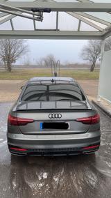 Audi A4 40 TDI S tronic S line S line fast voll  - Audi A4 mit Diesel-Antrieb: Alcantara, Limousine