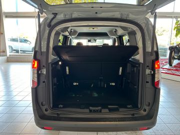 Ford Tourneo Courier Titanium AHK