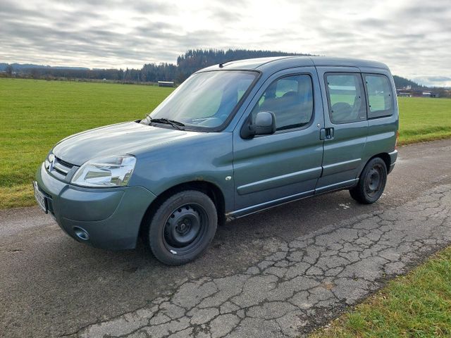 Citroën Citroen Berlingo mit AHK, HU 11/2025