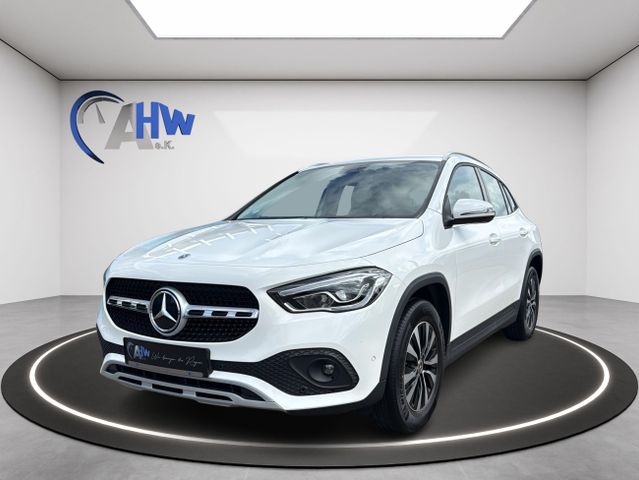 MERCEDES-BENZ GLA 200 7G-DCT Style